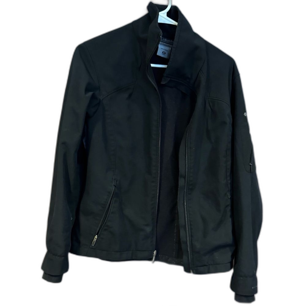 Columbia Black Utility Jacket with High Collar and Full Zip Closure